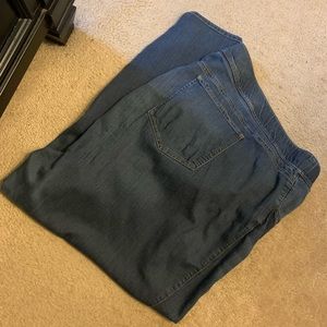 Torrid elastic waste jeans! In great condition.